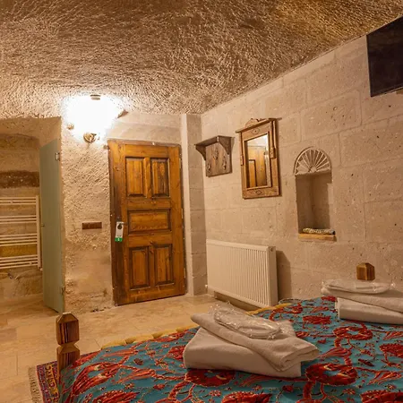 Zeus Cave Couette-café 4*