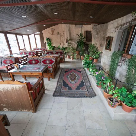 Zeus Cave 3*