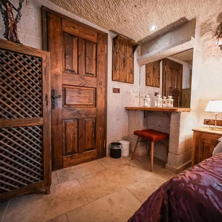 Zeus Cave غوريمِيه