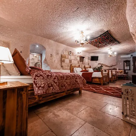 Zeus Cave Couette-café 4*