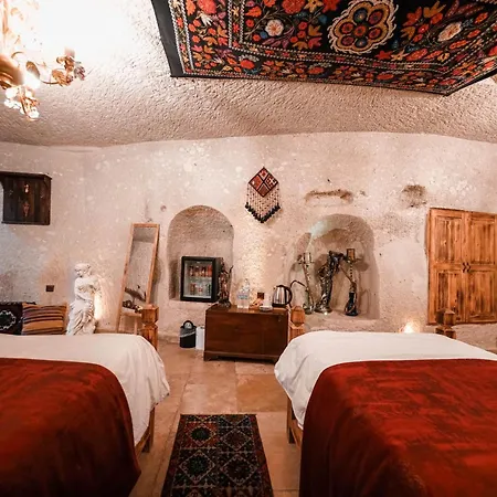 Couette-café Zeus Cave 4*