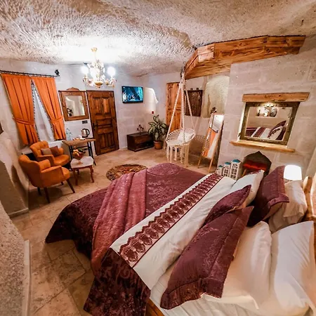 Zeus Cave 3*