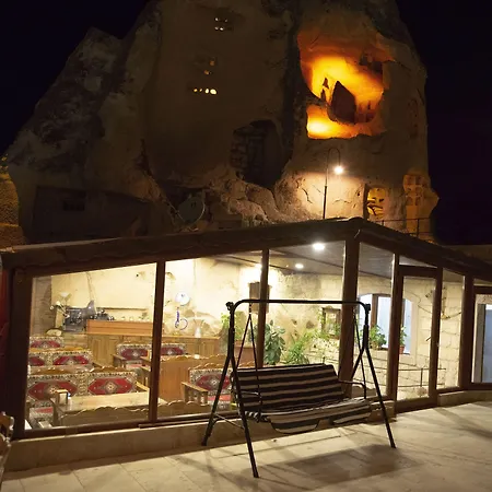 Couette-café Zeus Cave