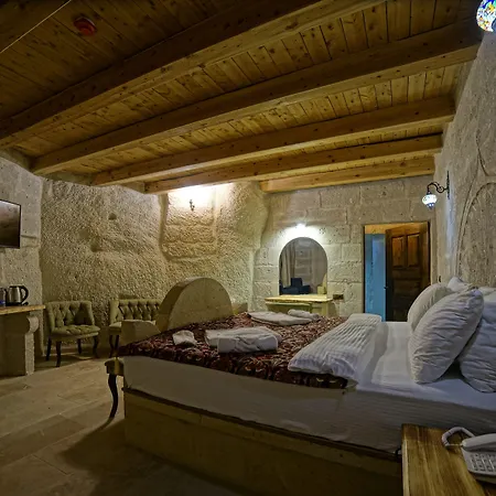 Couette-café Zeus Cave 4*
